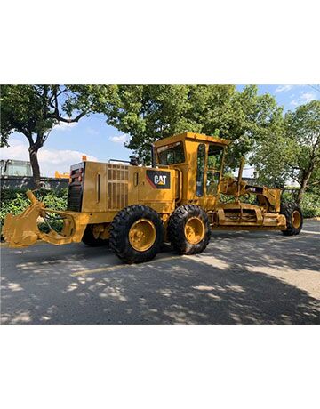 used CAT motor grader  shipped to Cameroon